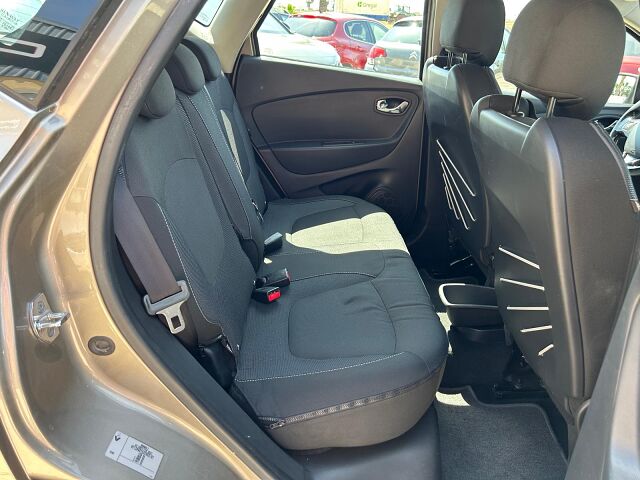 RENAULT CAPTUR ZEN 1.2 TCE AUTO SPANISH LHD IN SPAIN 90000 MILES SUPERB 2015